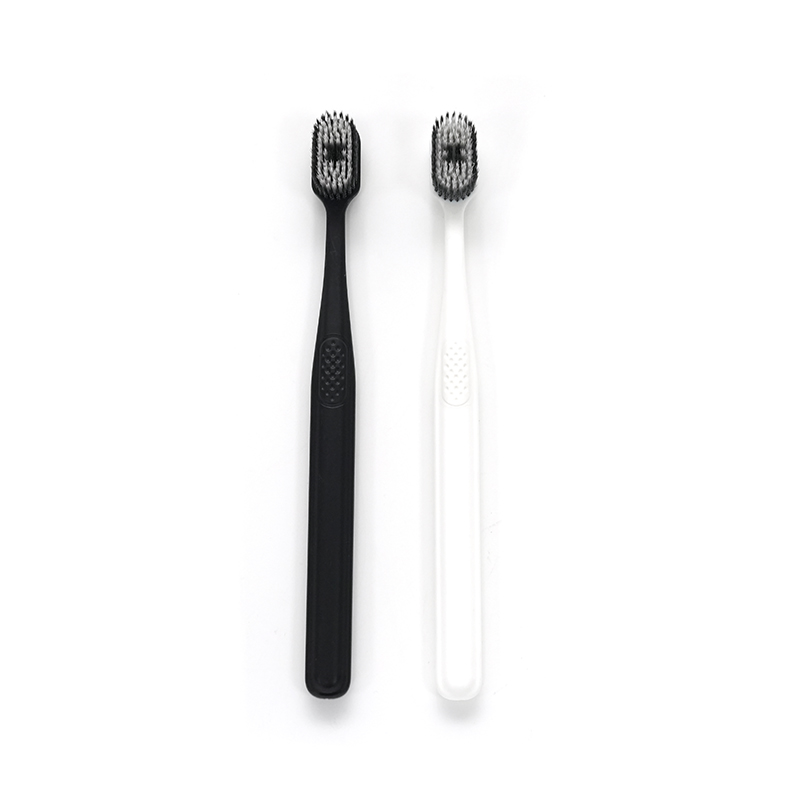 Cepillo de dientes para adultos de limpieza profunda con mango PP/TPE, cerdas PBT afiladas espiraladas